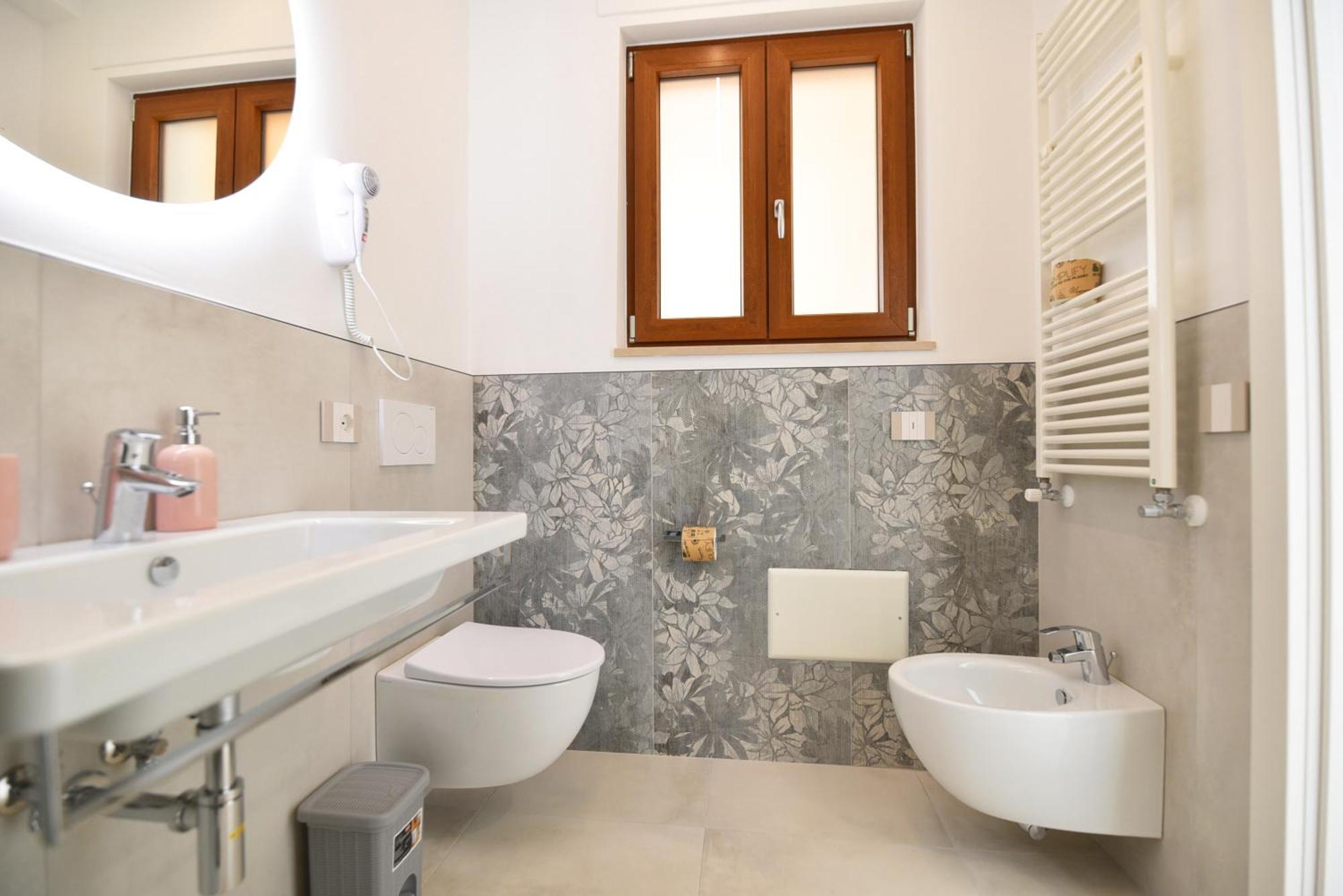 Casa Emma Bed & Breakfast Аджерола Екстериор снимка